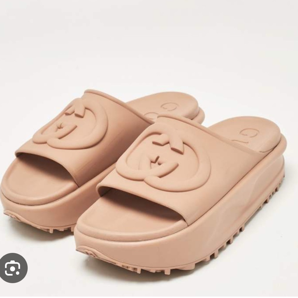 Gucci Women's Cream Slide Sandals